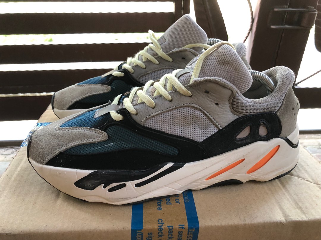 Yeezy 700 wr 2025