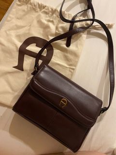 Aigner Vintage Oxblood