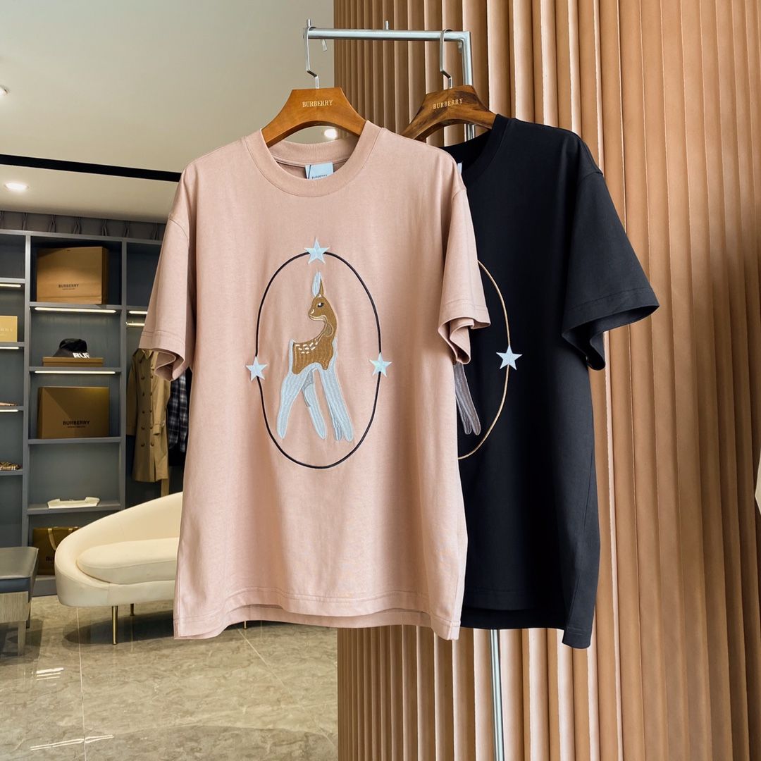 Burberry deer t shirt 2025