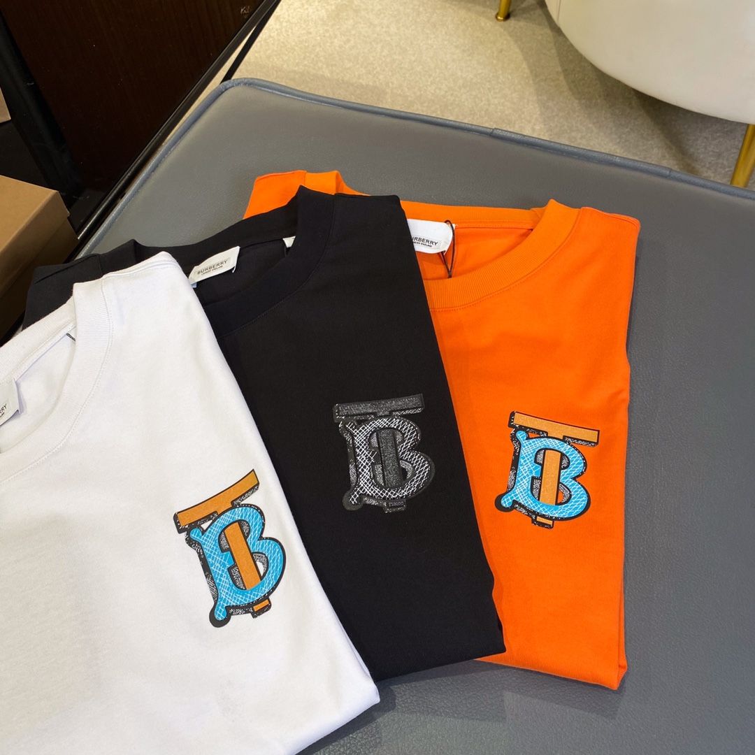 Authentic Burberry tb Graffiti Crack Decoration T shirt Women s Fashion Tops Shirts on Carousell