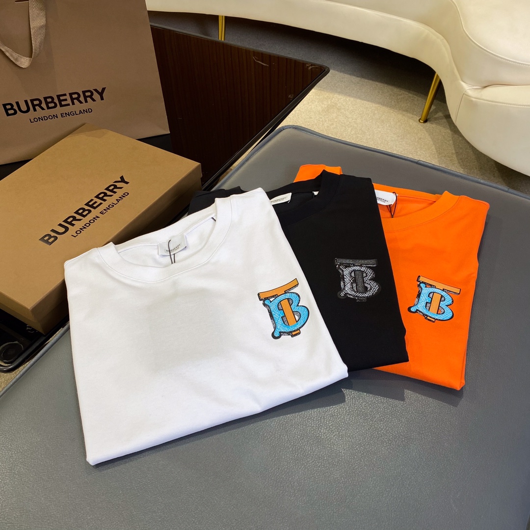 Authentic Burberry tb Graffiti Crack Decoration T shirt Women s