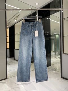 (Category: ) located in . Submitted by luxurycloset.shop (Listing ID 1231828053, Image 1). Description: .