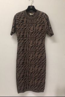 (Category: ) located in . Submitted by luxurycloset.shop (Listing ID 1231875663, Image 1). Description: .
