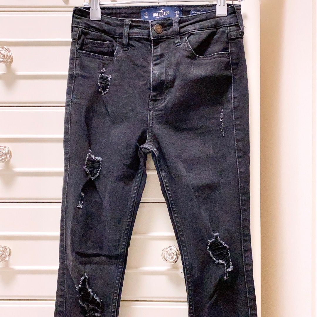 Hollister ripped jeans black 2025
