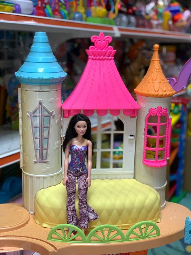 Barbie Sweetville Castle