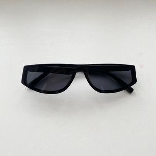 black sleek sunglasses