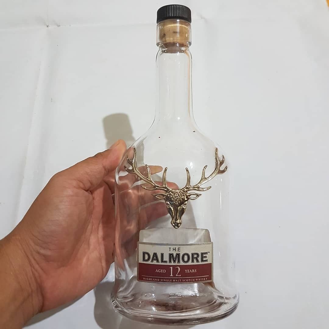 Botol unik minuman merek terkenal Dalmore aged 12 Years skotlandia on