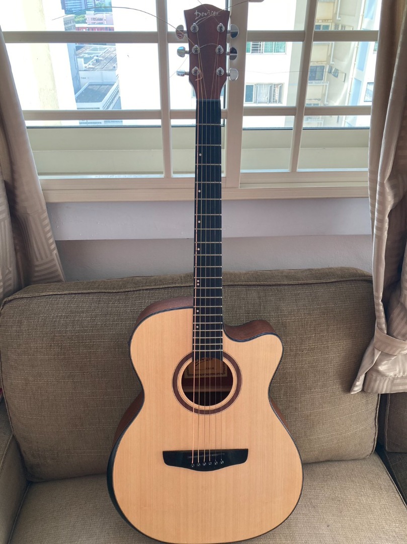 Bright sounding cheap acoustic guitar