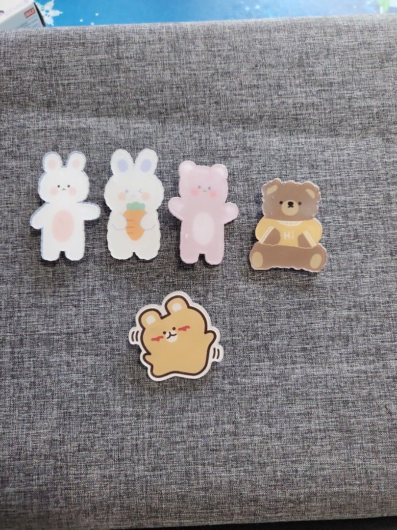 Brooch pins, Hobbies & Toys, Stationery & Craft, Occasions & Party