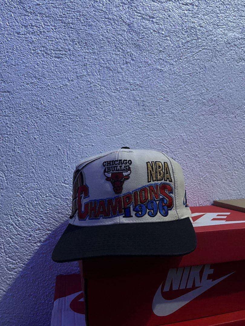 1996 bulls cap