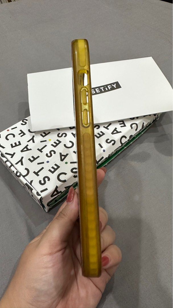 To Clean Why Do Clear Phone Cases Go Yellow Turn Yellow How To