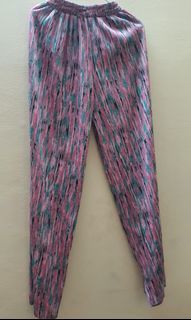 Celana plisket pink