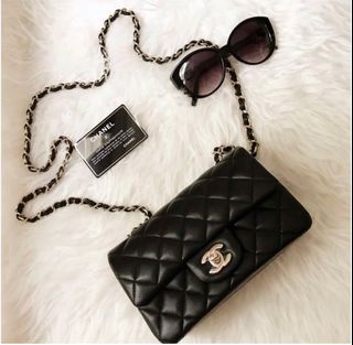 (Category: ) located in . Submitted by blingandbags (Listing ID 1231799025, Image 1). Description: .
