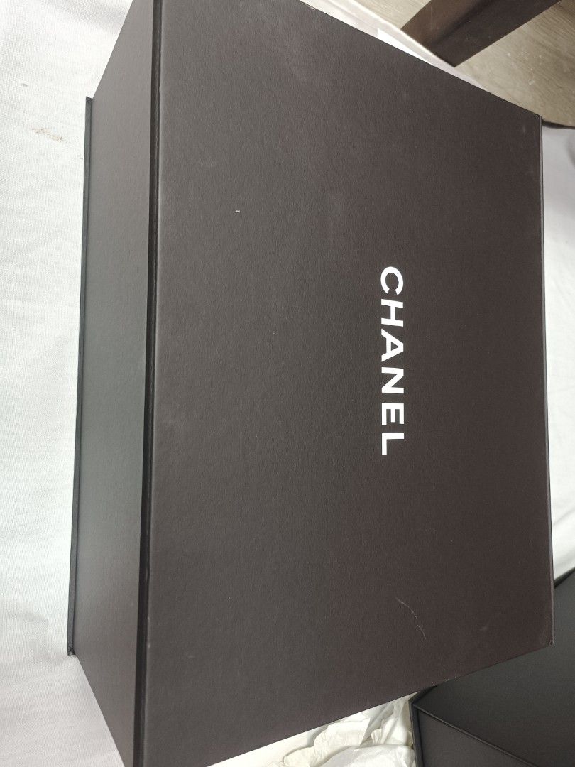 Woman orders a RM35K Chanel bag from Dubai. Gets an empty box.