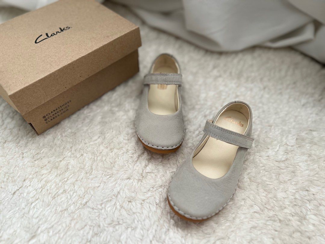 Clarks Kids size 6.5 UK