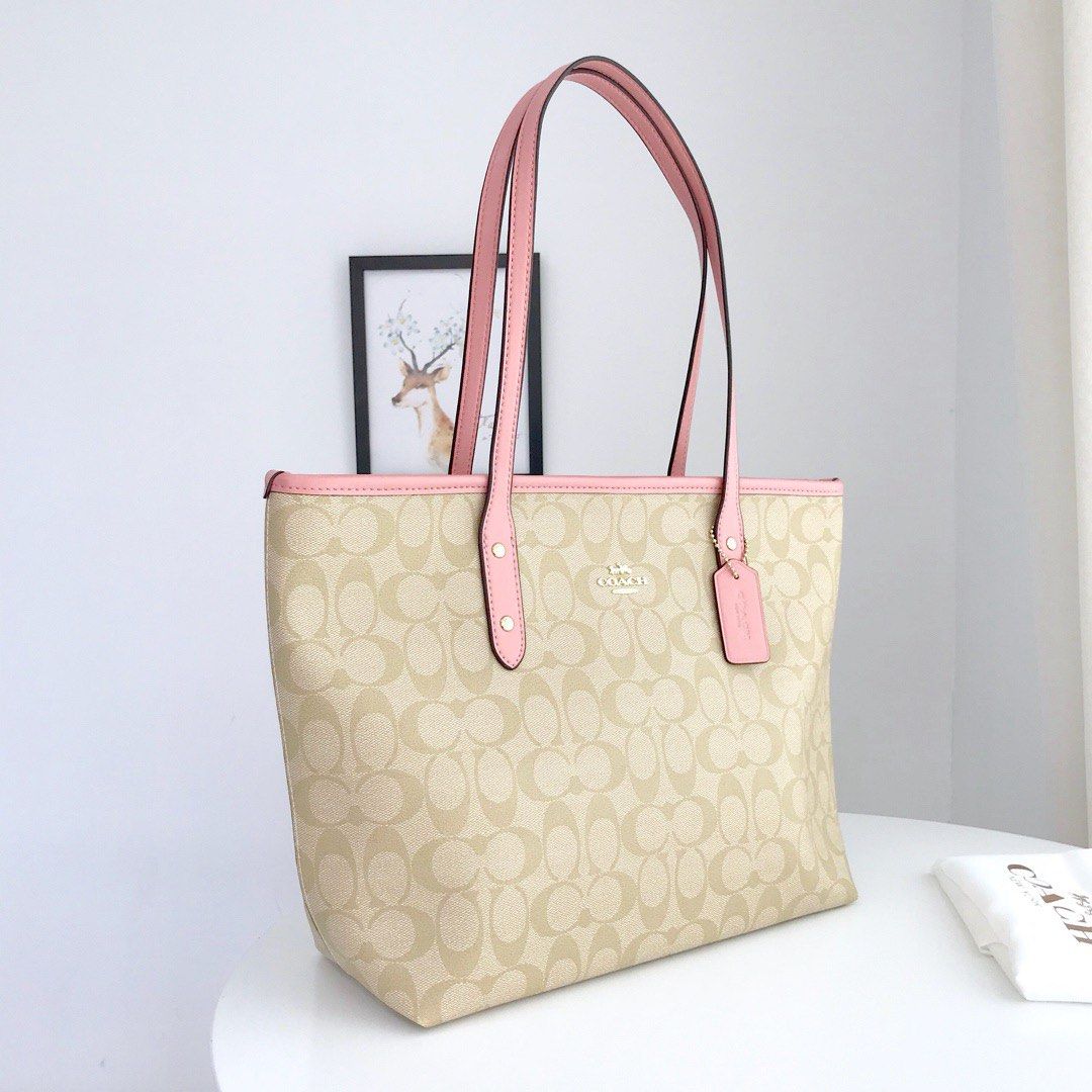 Coach large city deals zip tote