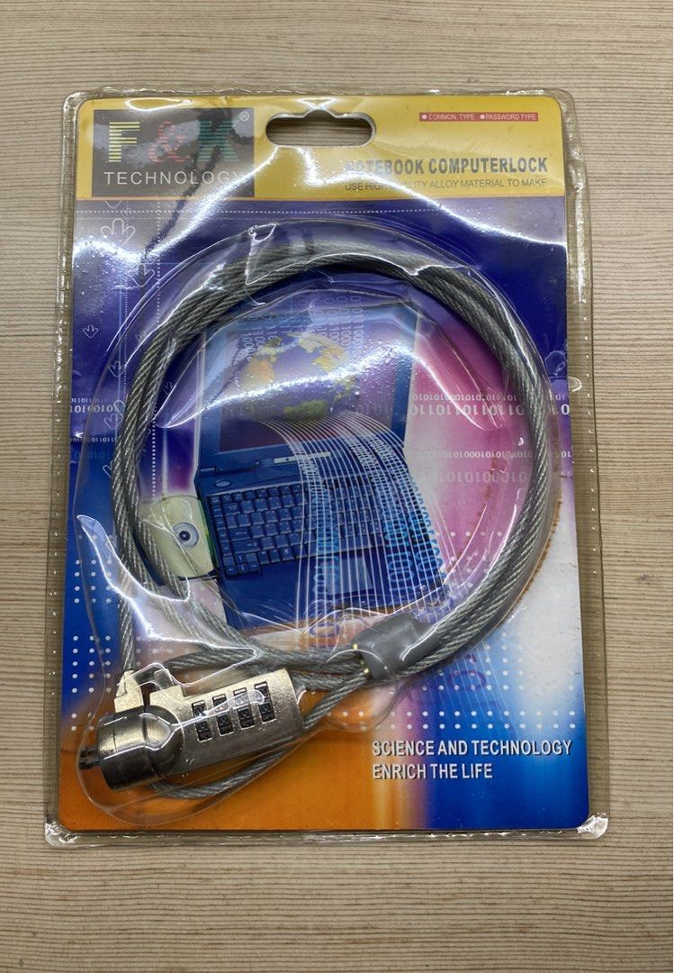 Computer lock (Category: Cables & Adaptors) located in Singapore. Submitted by lmluck (Listing ID 1231933282, Image 1). Description: .