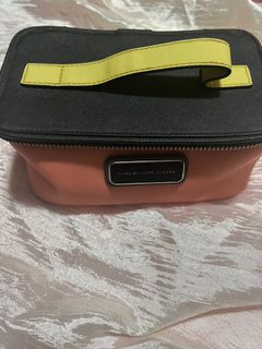 （分類：）位於 。 由 selling1990 提交（商品編號 1231944541，圖片 1）。簡介： 。