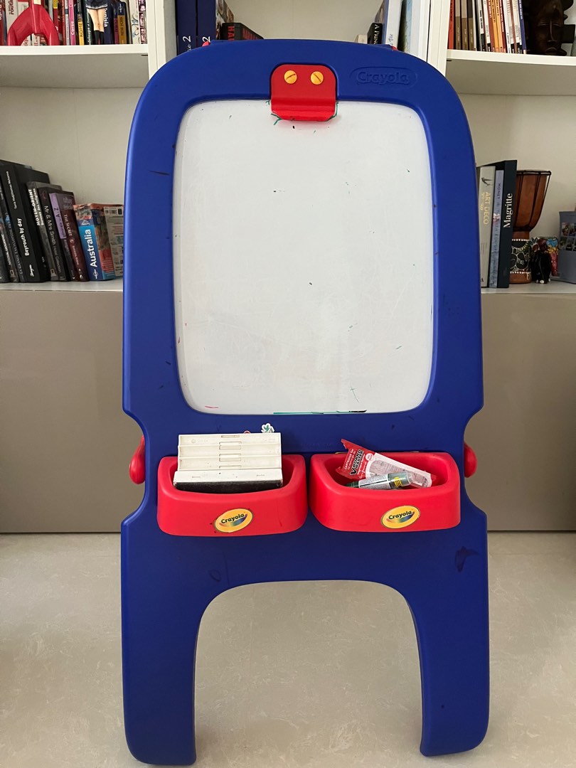 Crayola 2 sided easel 4 in 1 dry erase, chalkboard & painting