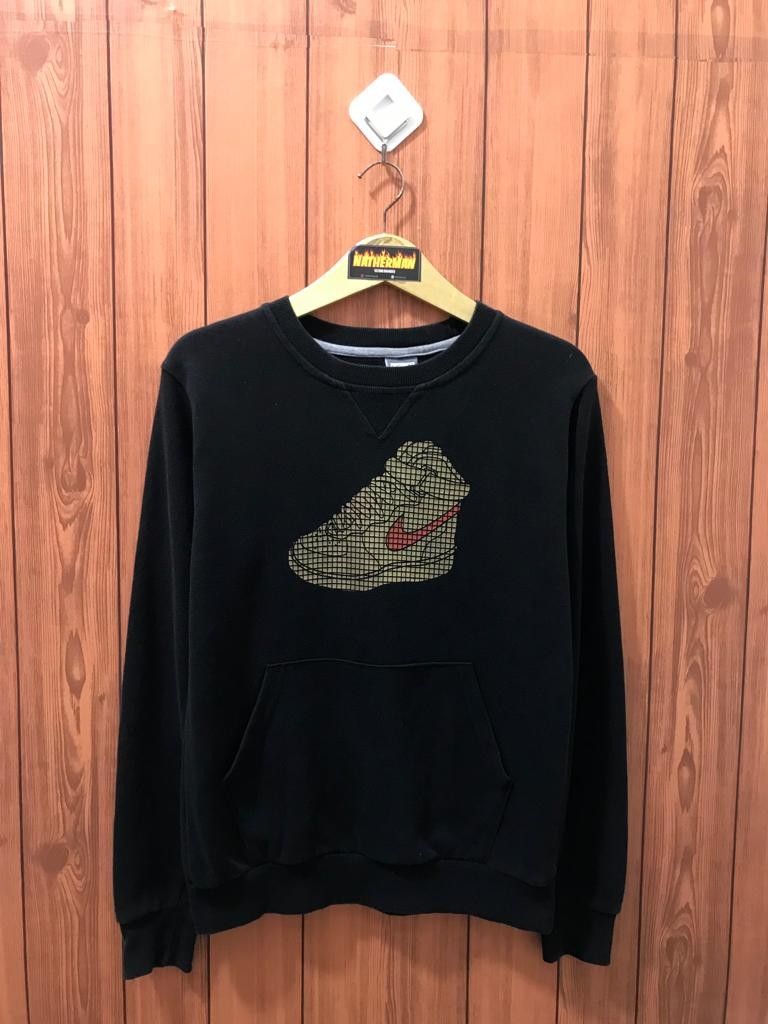 Crewneck Nike Air Force One, Fesyen Pria, Pakaian Atasan di