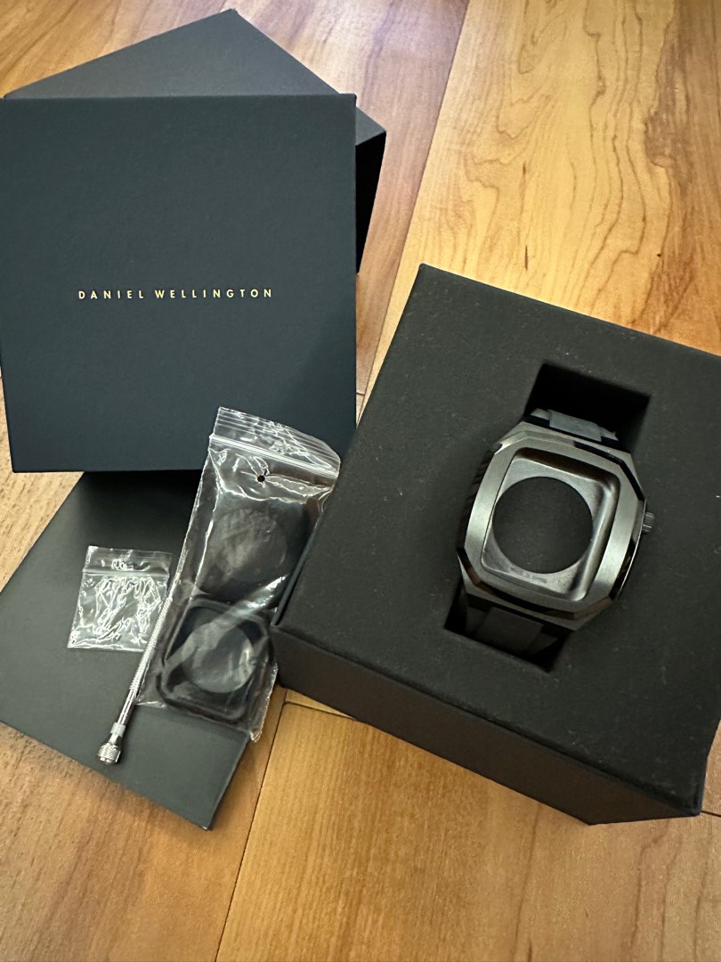 Daniel Wellington Switch Black 44mm case for Apple Watch SE, Men's