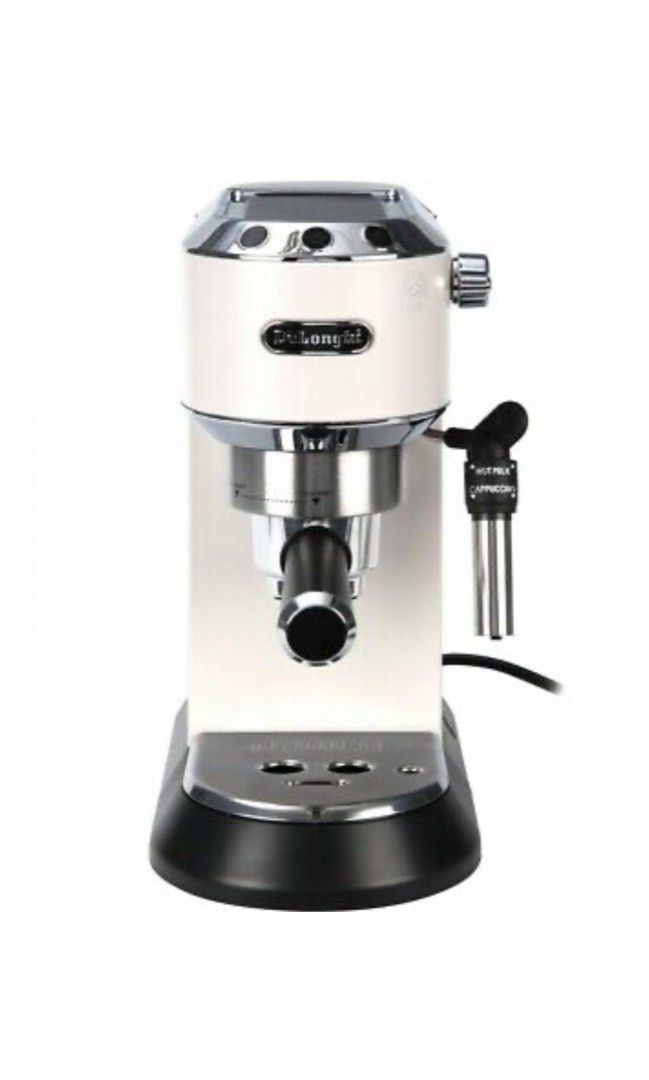 Delonghi Coffee Machine e685 in cream, TV & Home Appliances, Kitchen