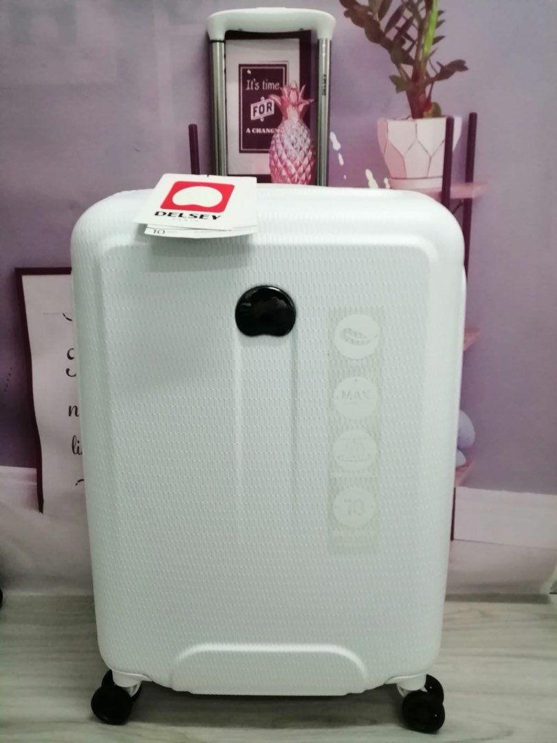 Delsey 24 inch white luggage 62 x 47 x 27cm, 興趣及遊戲, 旅行, 旅遊 旅行必需品及用品