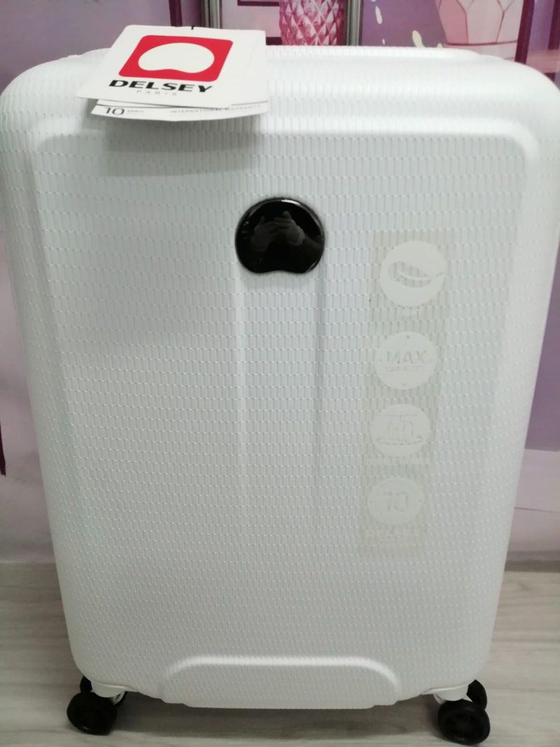 Delsey 24 inch white luggage 62 x 47 x 27cm, 興趣及遊戲, 旅行, 旅遊 旅行必需品及用品