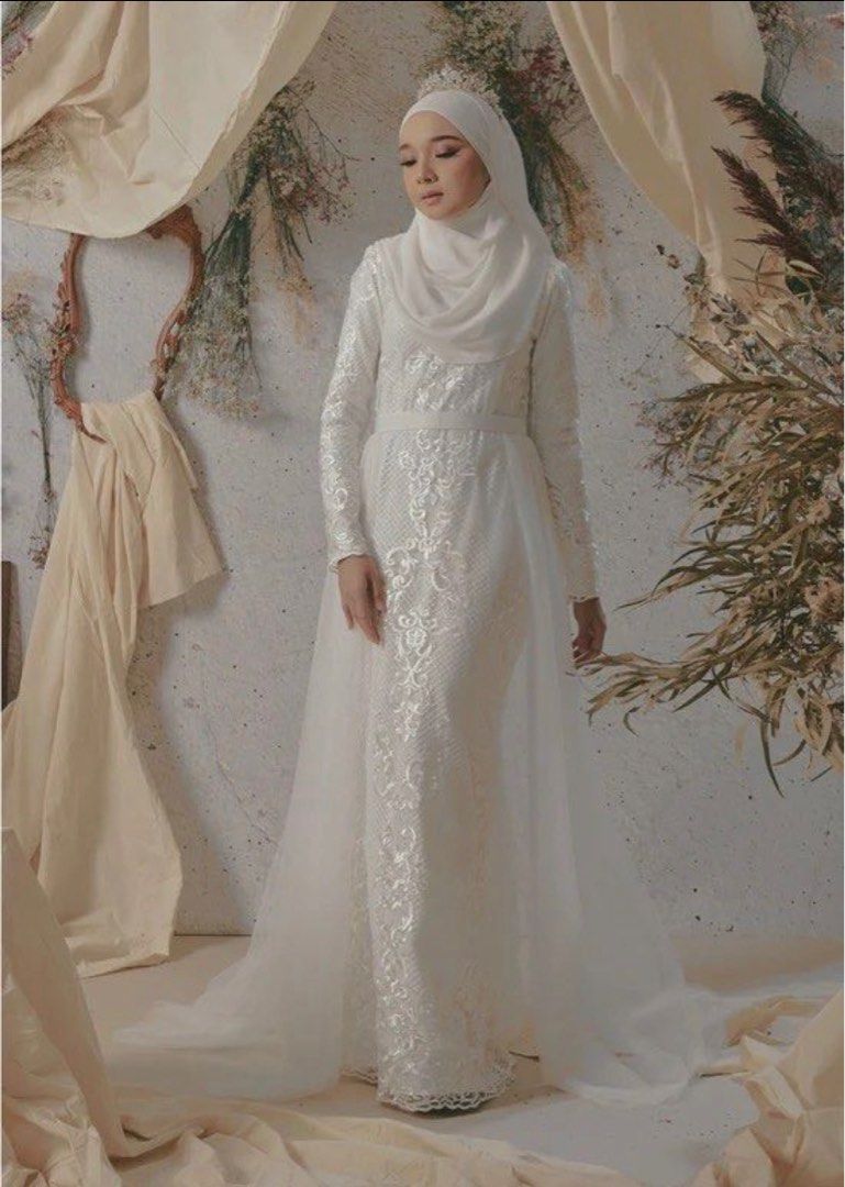 White dress outlet for nikah