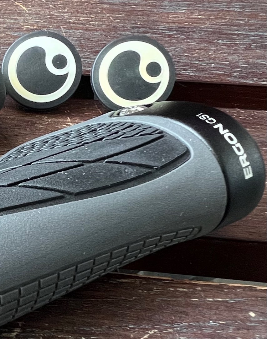 Ergon GS1 Small Size Lock On Handlebar Grips Sports Equipment