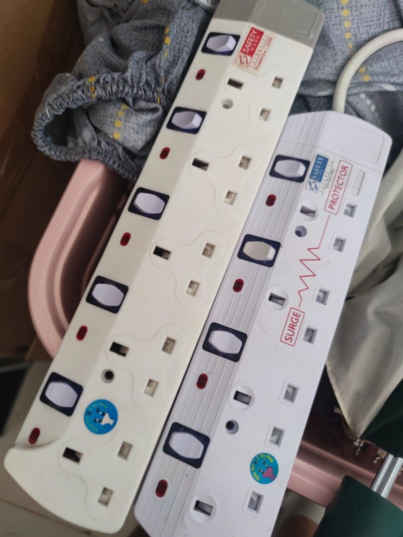 Extension Socket (Category: Electrical, Adaptors & Sockets) located in Singapore. Submitted by asteroid22 (Listing ID 1231841872, Image 1). Description: .