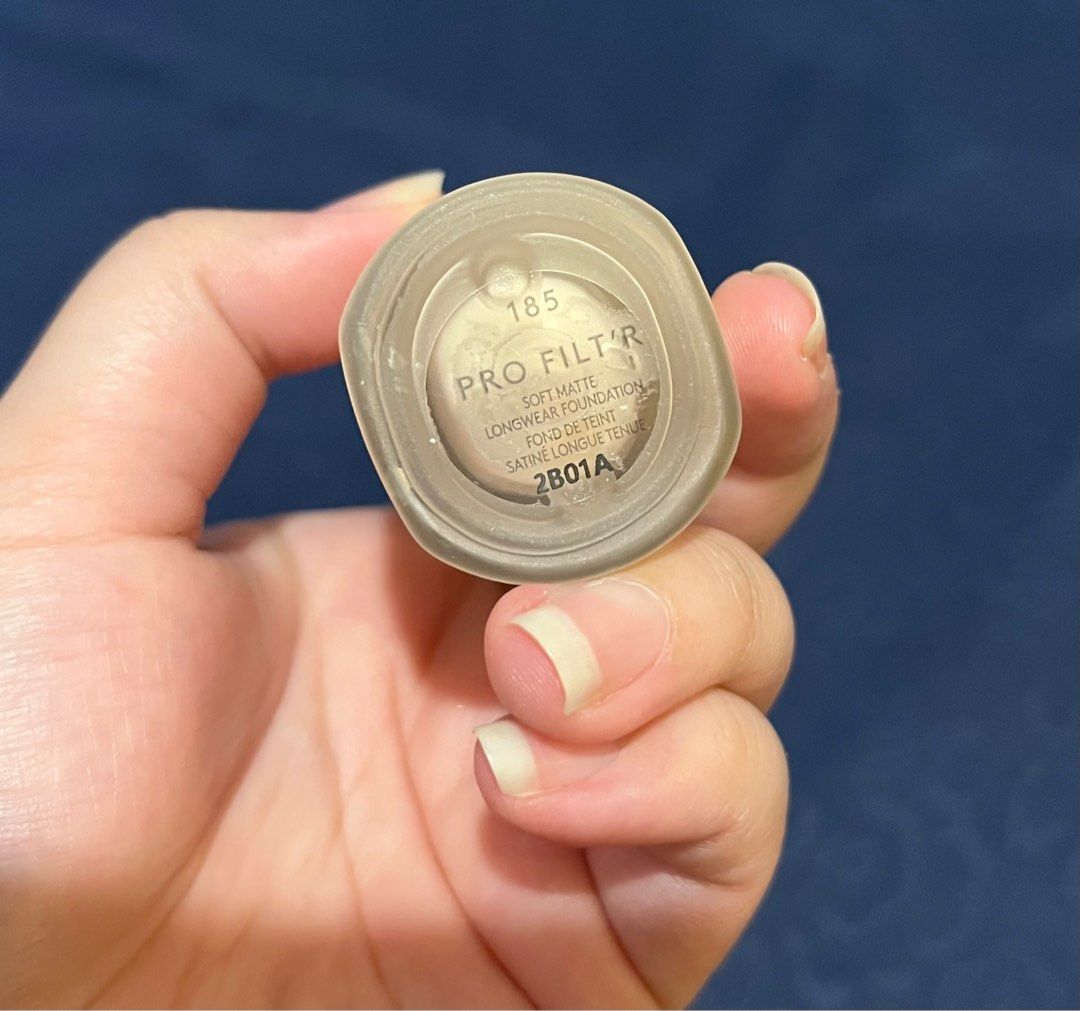 fenty-beauty-foundation-kesehatan-kecantikan-rias-wajah-di-carousell