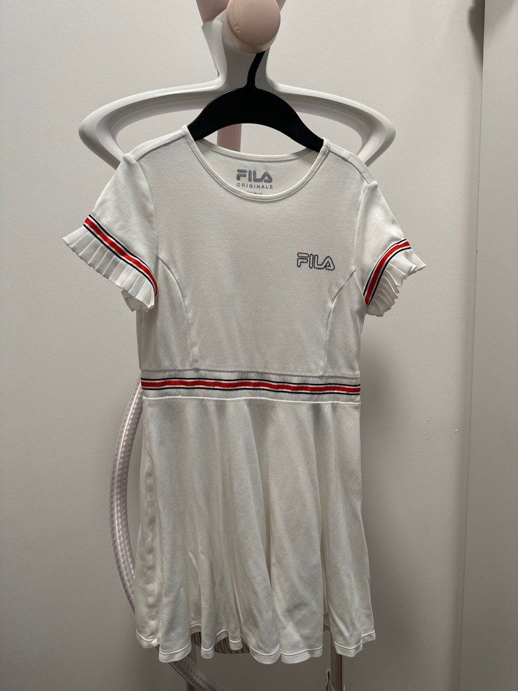Fila girl clothes store