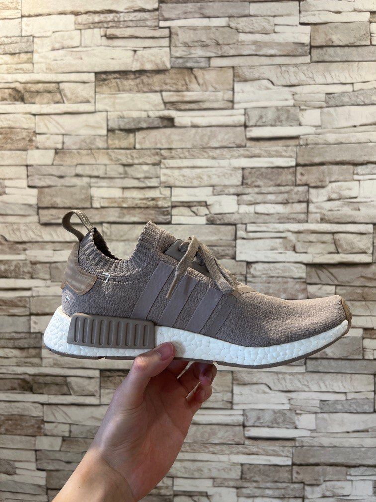 adidas gazelle silver green womens Adidas NMD R1 French Beige