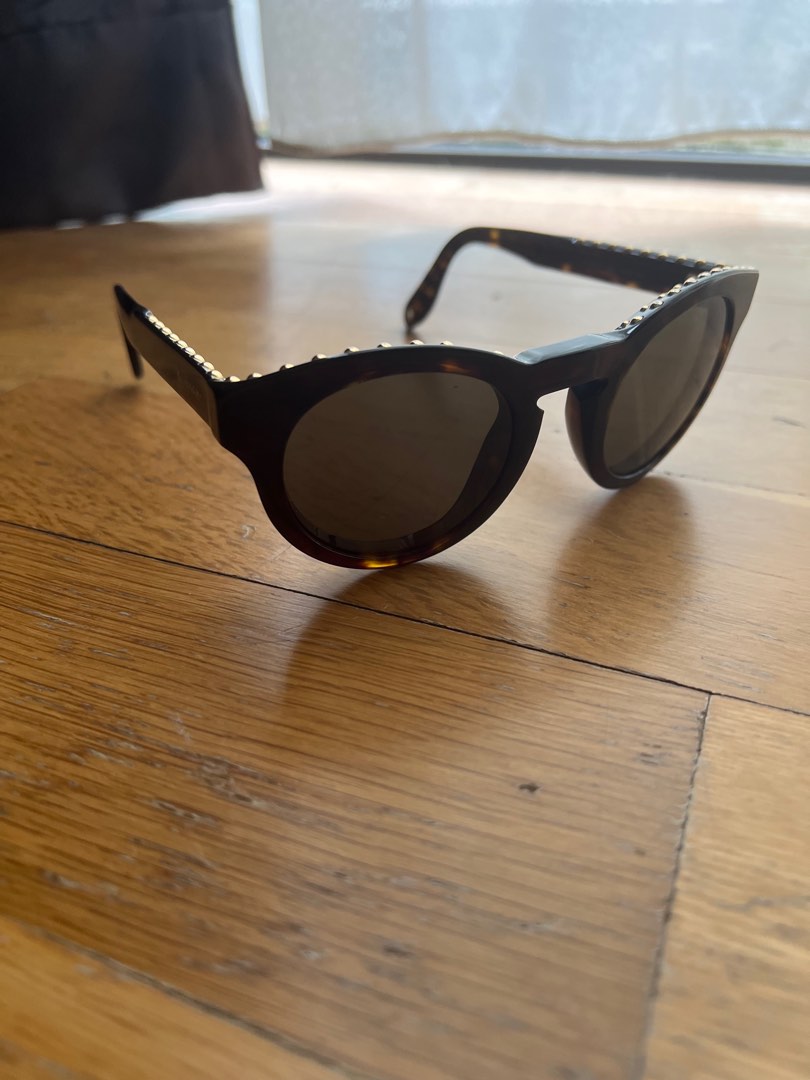 Givenchy sunglasses with case Women s Fashion Watches