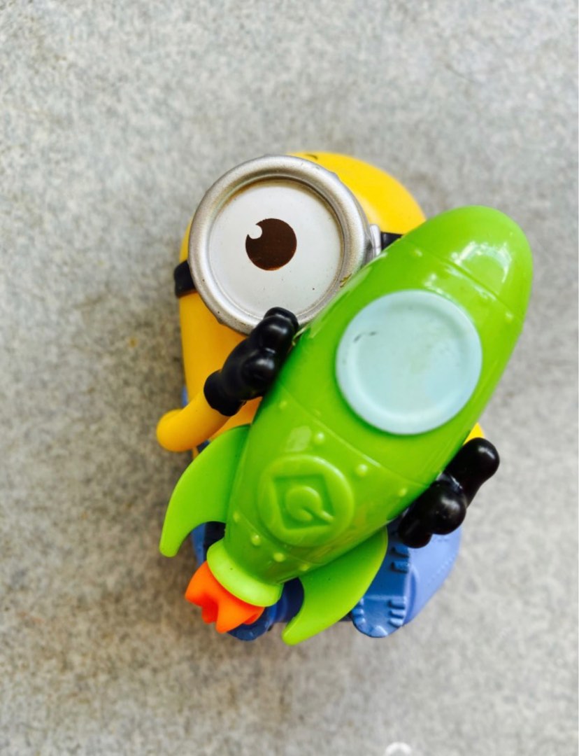 happy meal minion rocket, Toys & Collectibles, Mainan di Carousell