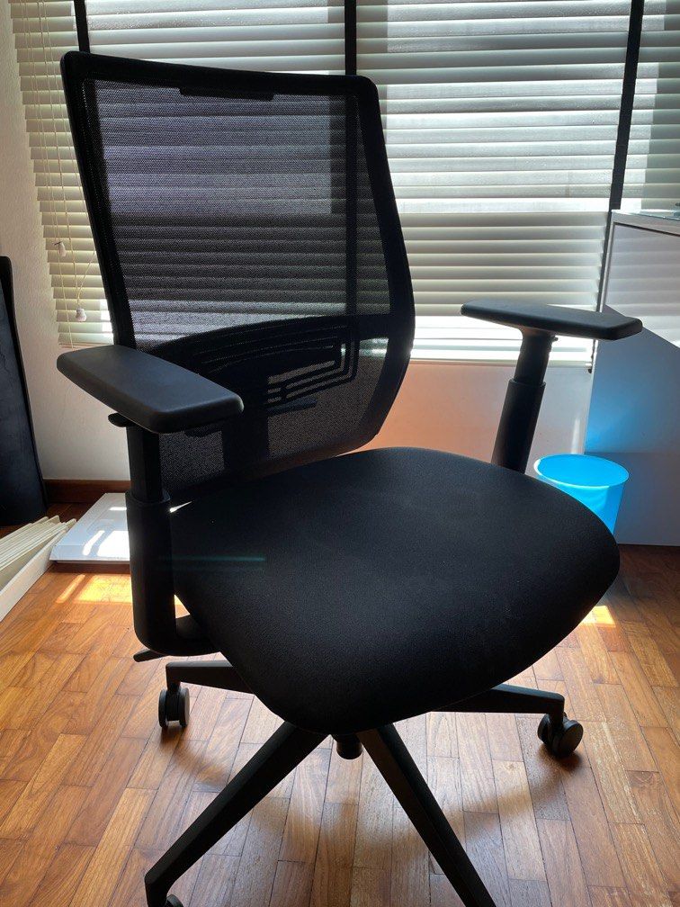 Haworth Ergonomic Office Chair, Furniture & Home Living, Furniture