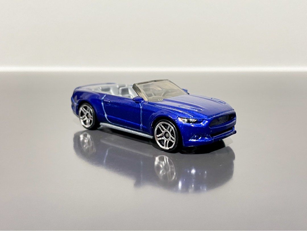Hot Wheels 2015 Ford Mustang GT Convertible Hobbies Toys Toys