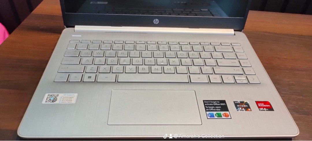 hp laptop amd ryzen 3 5300u with radeon graphics 2.60 ghz