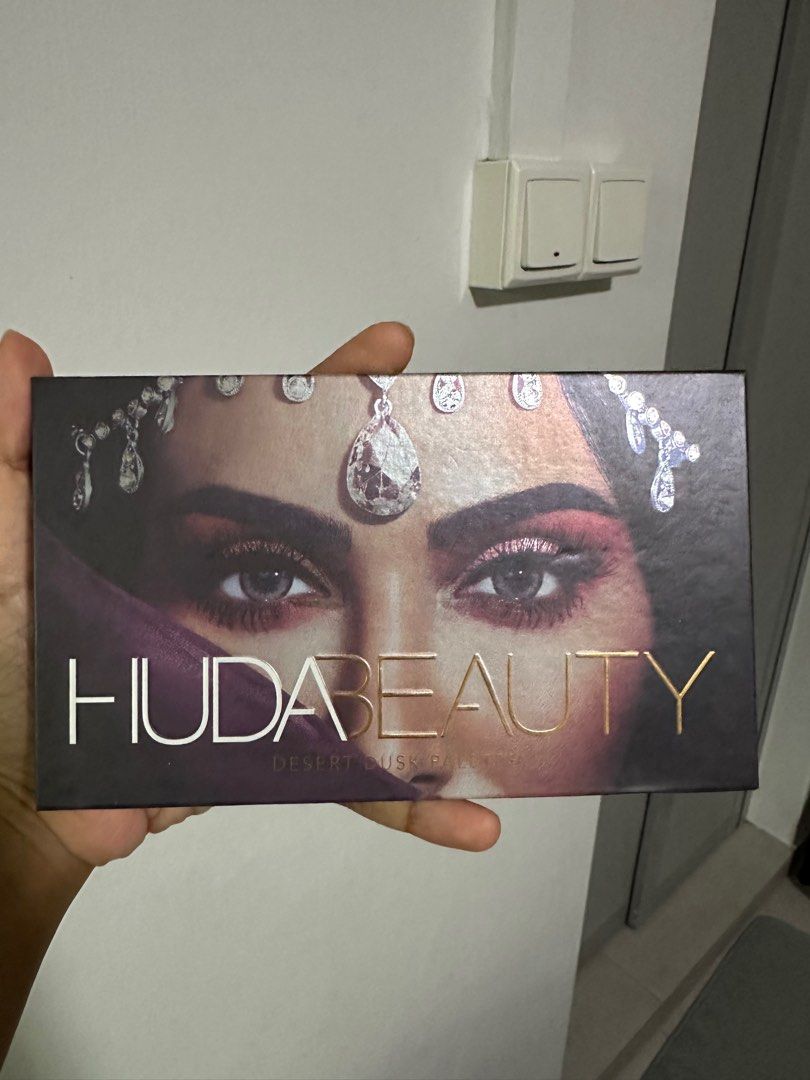 Huda Beauty Eye Palette (Unused), Beauty & Personal Care, Face, Makeup