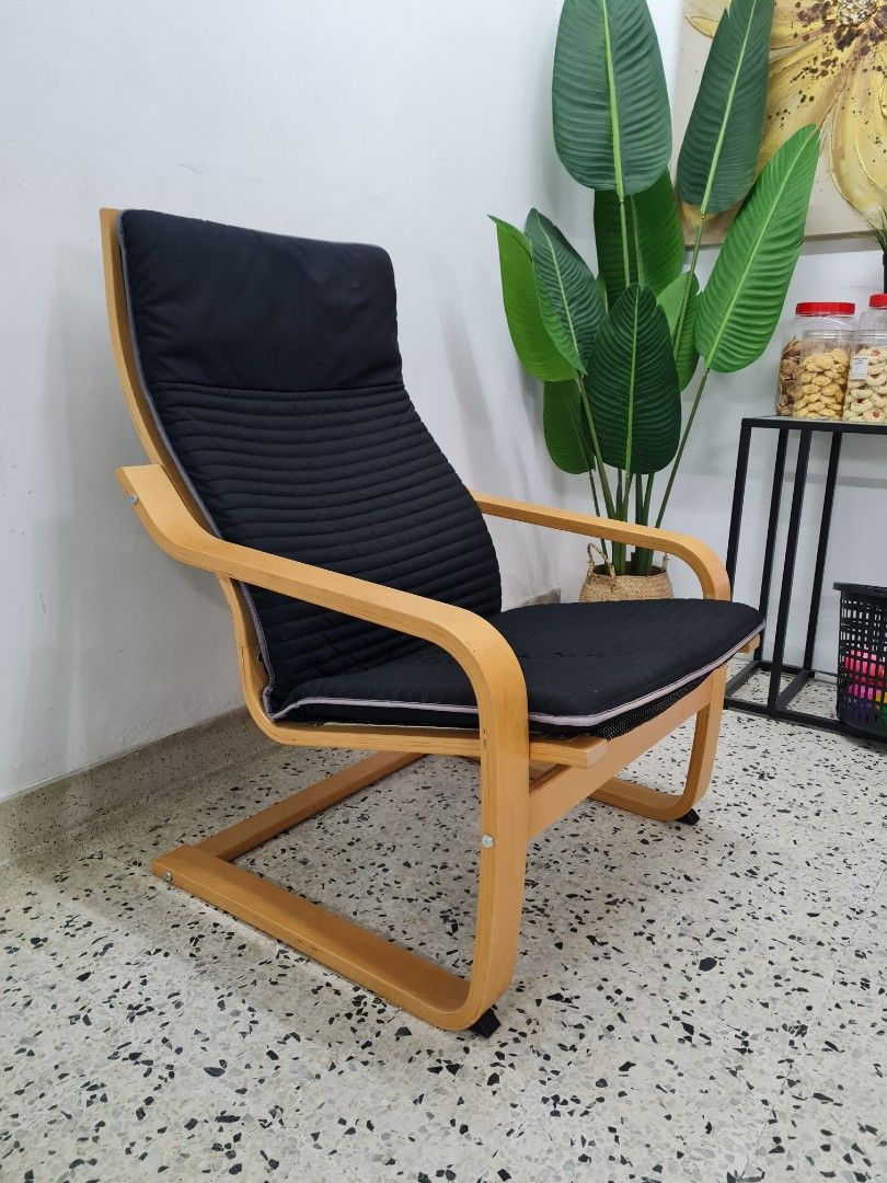 Black hot sale poang chair