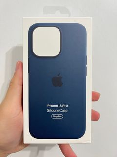 iPhone 13 Pro MagSafe 矽膠保護殼 - 深邃藍色