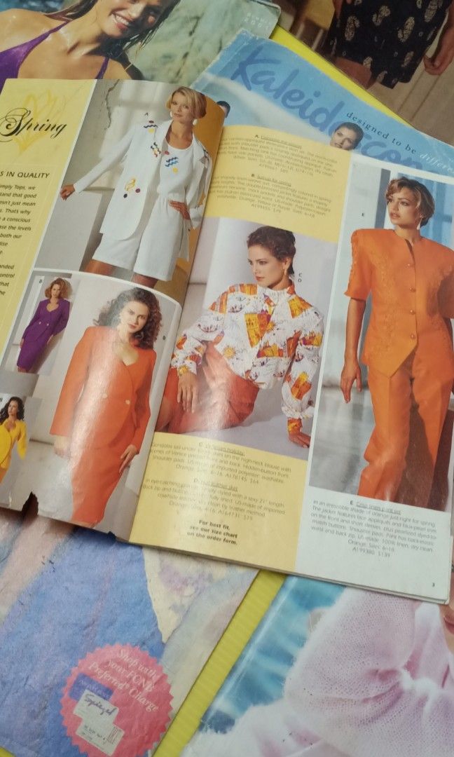 Katalog model baju, Buku & Alat Tulis, Majalah & Lainnya di Carousell