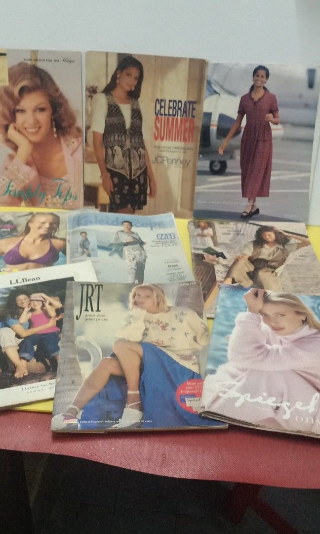 Katalog model baju, Buku & Alat Tulis, Majalah & Lainnya di Carousell