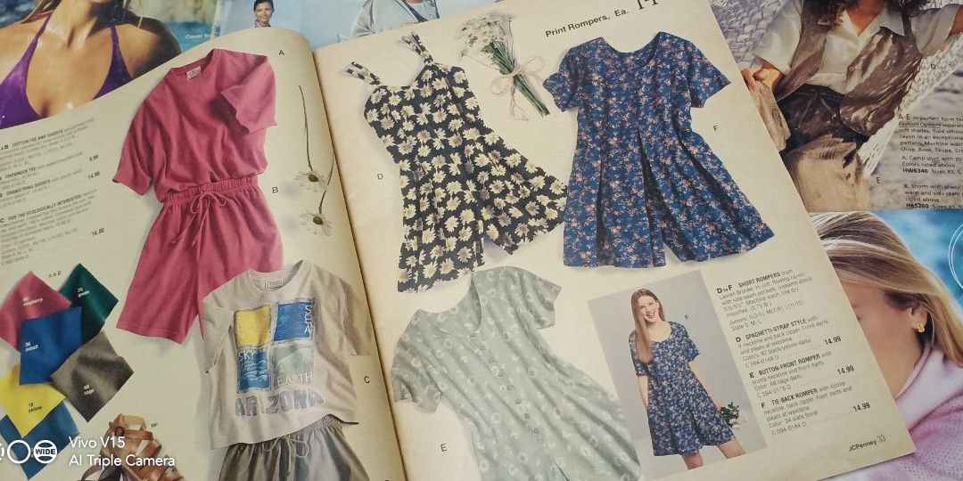 Katalog model baju, Buku & Alat Tulis, Majalah & Lainnya di Carousell