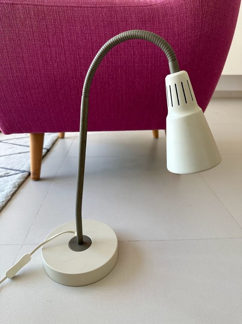 IKEA KVART Work lamp cream off white with light bulb