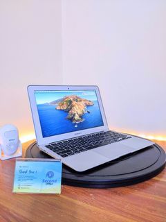 MacBook Air 11 2013 core i5 RAM 4 SSD 128 mulus murah