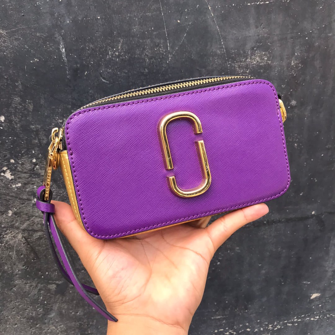 Marc Jacobs Snapshot, Fesyen Wanita, Tas & Dompet di Carousell