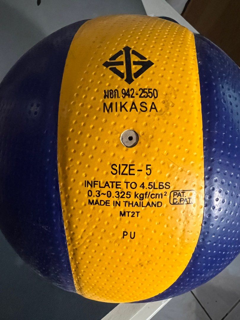 Mikasa MVA300 on Carousell