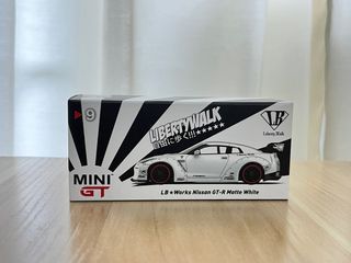 Mini GT Nissan GTR R35 Matt White #9 1/64